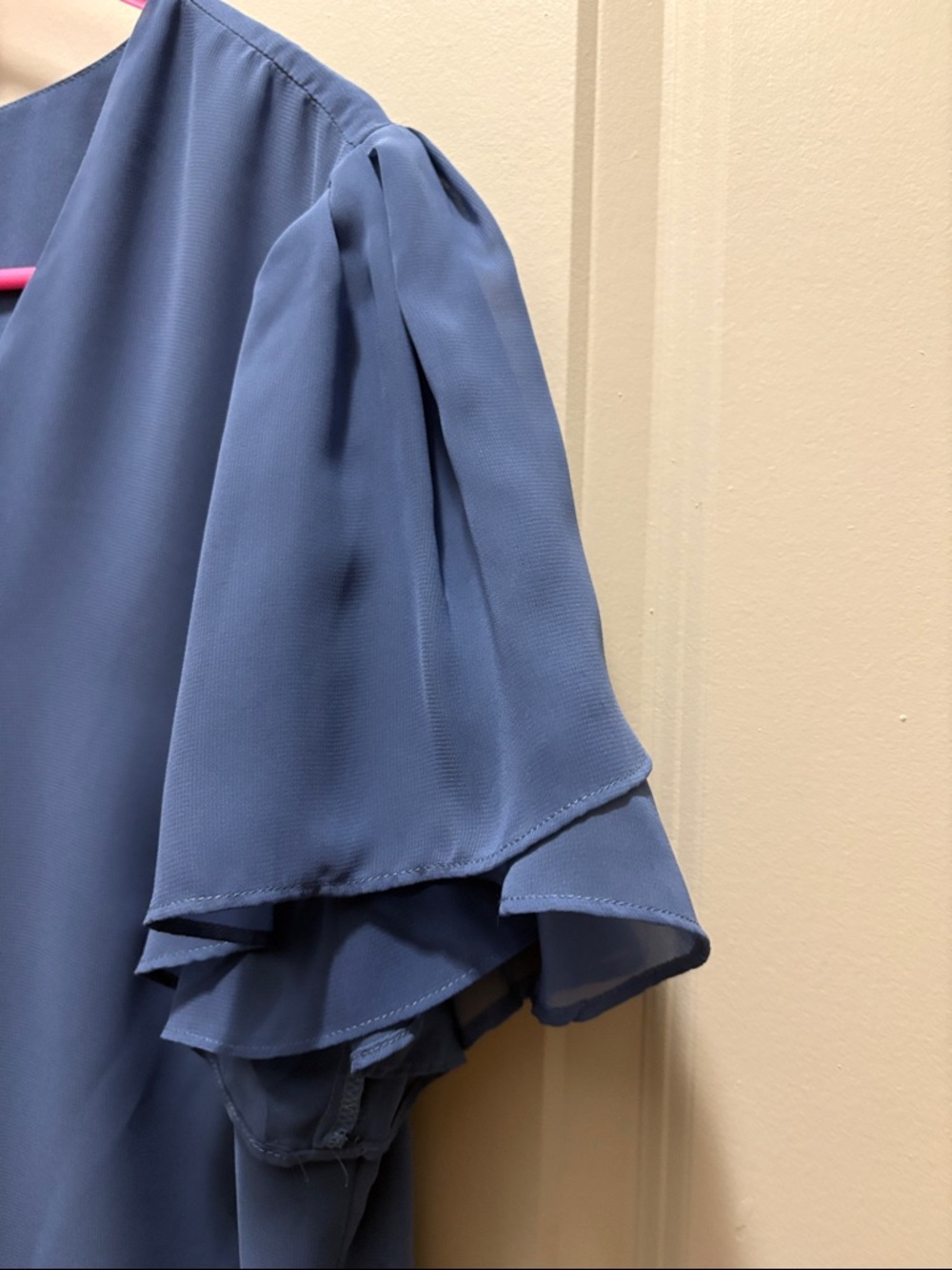 Vince Camuto Dusty Blue V-Neck Flutter Sleeve Blouse - Picture 6 of 6